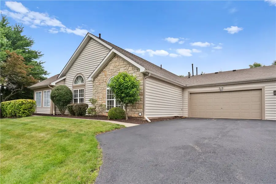 1701 Heather Heights Dr, Crescent, PA 15046 - #3