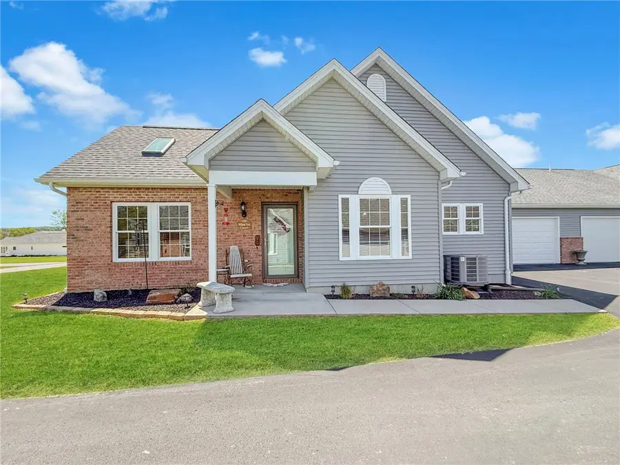 105 White Fox Ct #26, Ellwood City, PA 16117 - #2