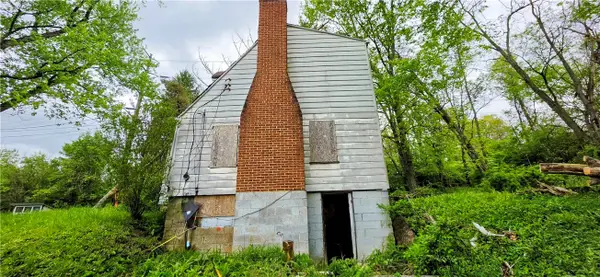 262 Ewing Rd, Carnegie, PA 15106