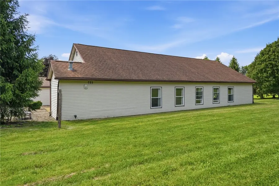 2584 Hillsville Rd, Edinburg, PA 16116 - #3