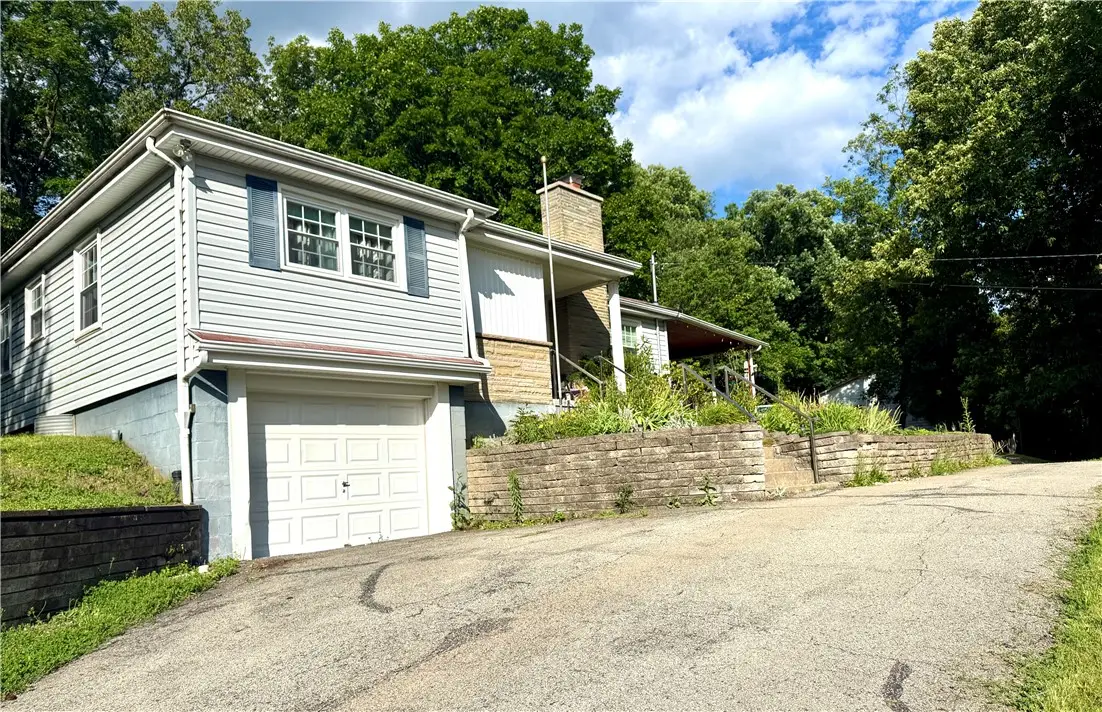 3367 Milligantown Road, New Kensington, PA 15068 - #1