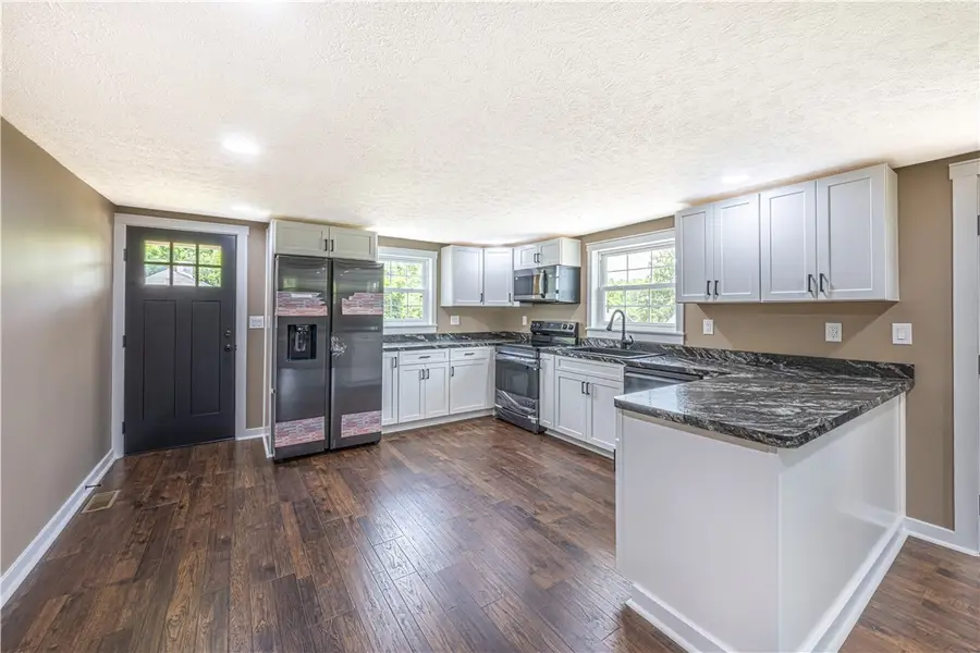 200 2nd St, Uniontown, PA 15401 - #3
