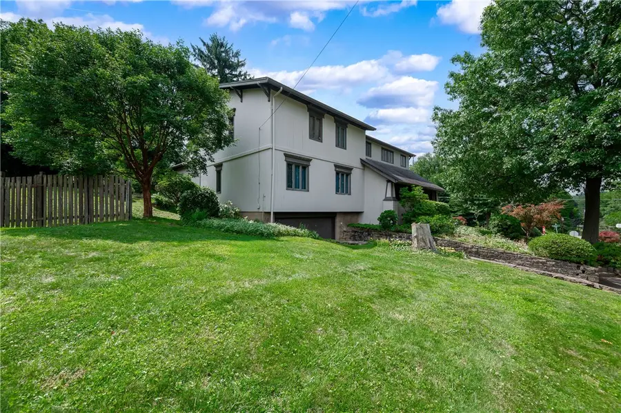 221 Sunset Dr., Pittsburgh, PA 15235 - #2
