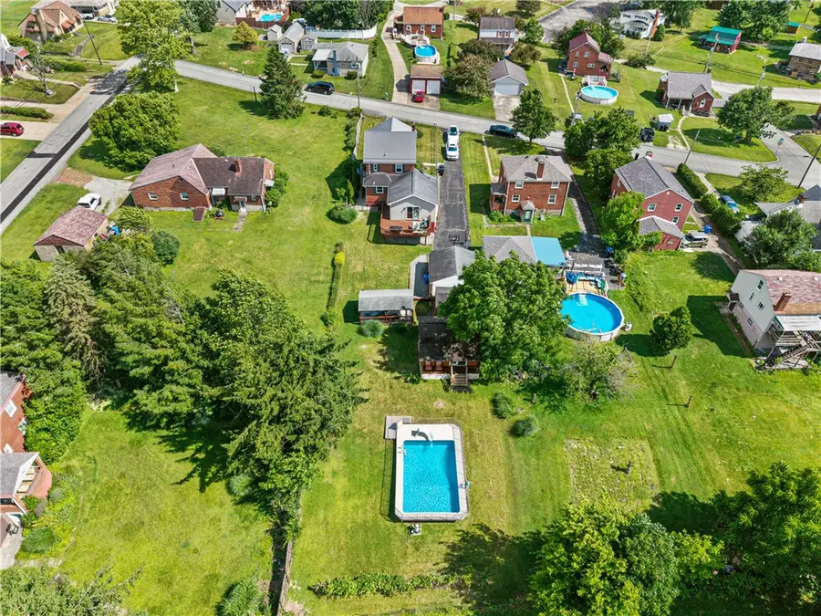 1206 Dalewood Dr, McKeesport, PA 15135 - #3