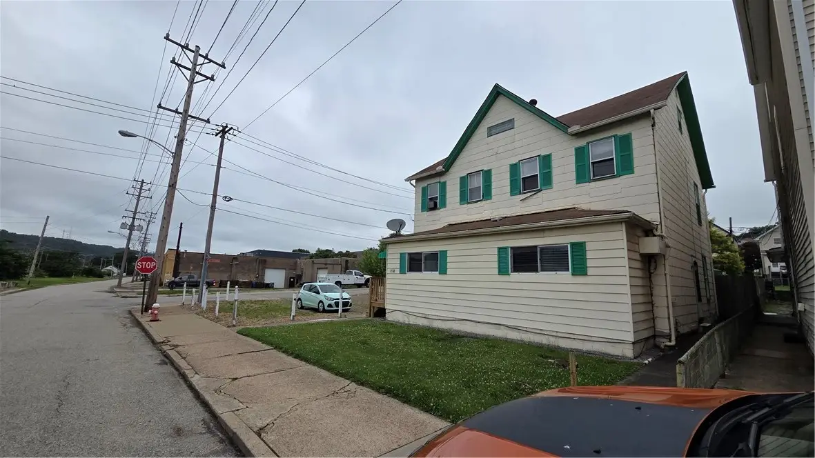 2038 Constitution Blvd, New Kensington, PA 15068 - #1