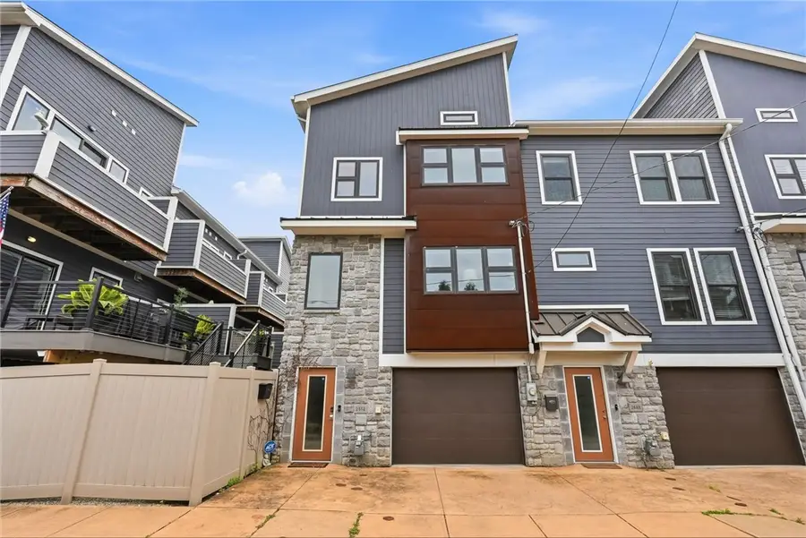 2652 Larkins Way, Pittsburgh, PA 15203 - #2