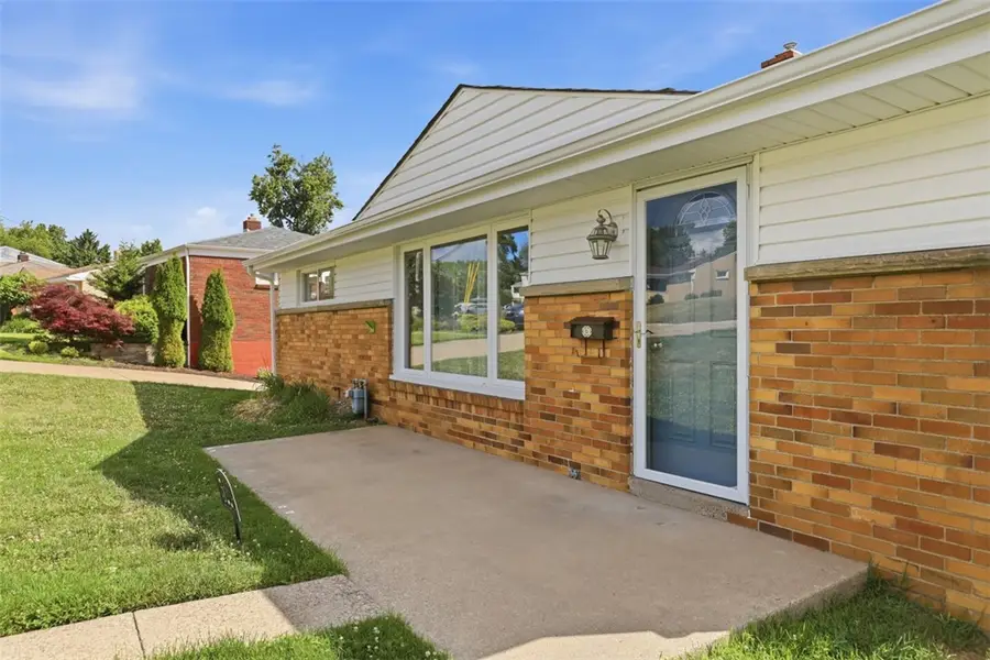 5229 Meadowcrest Rd, Pittsburgh, PA 15236 - #2