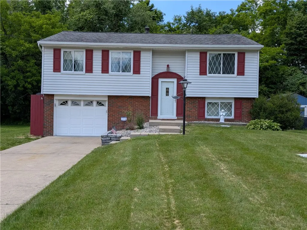209 Bendix Drive, Coraopolis, PA 15108 - #1