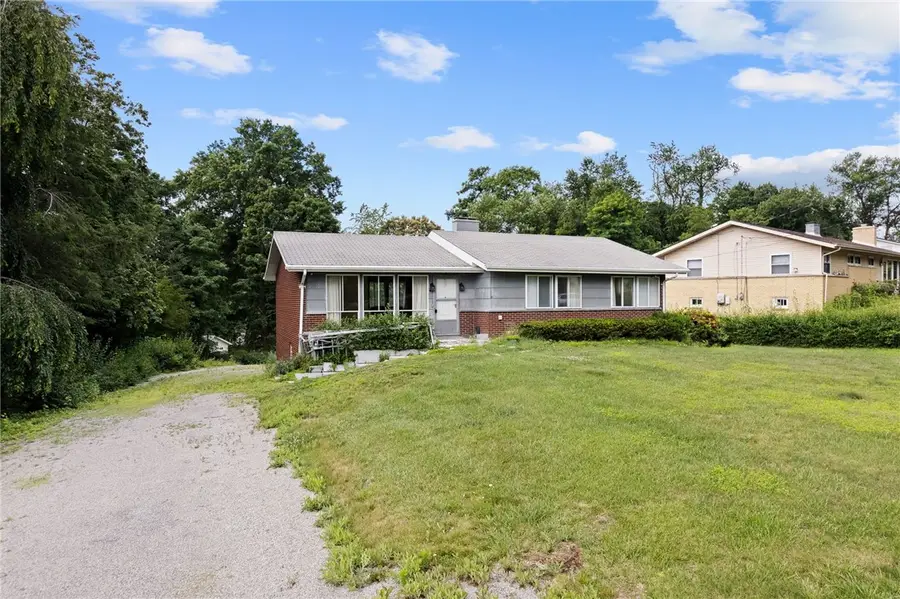 3003 Nottinghill Dr, Coraopolis, PA 15108 - #2