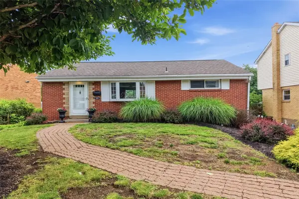 2456 Silver Oak Dr, Pittsburgh, PA 15220