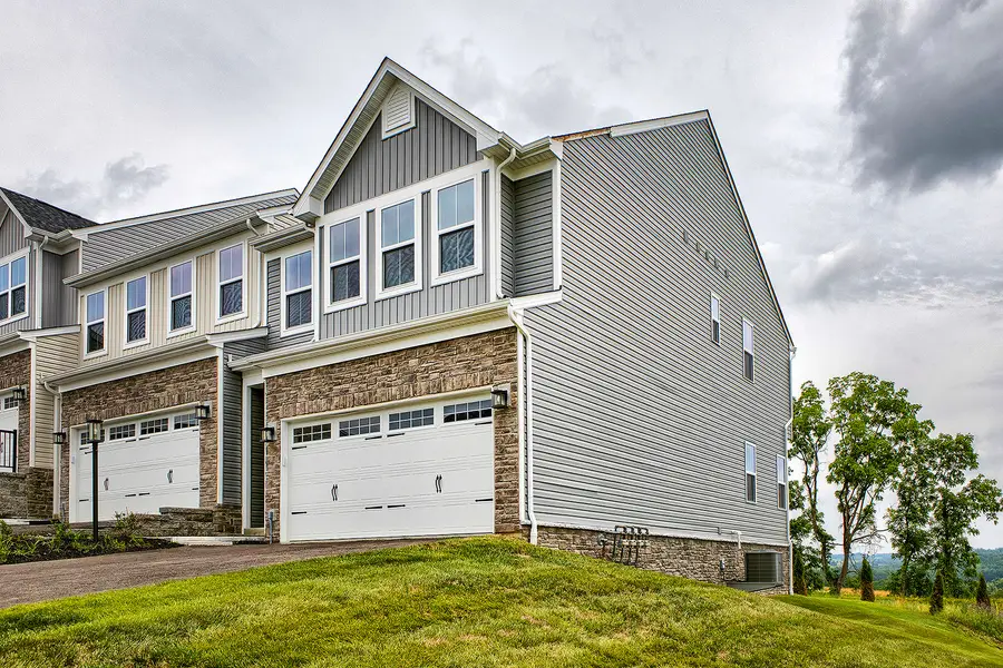 5002 Wellington Ct, Jeannette, PA 15644 - #3