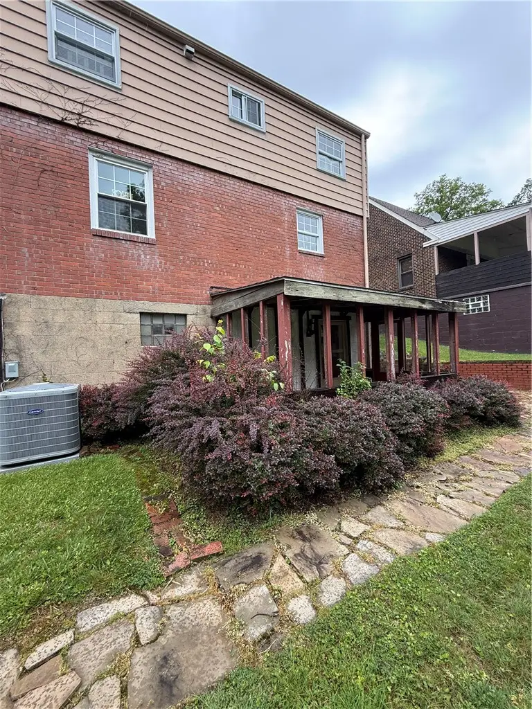 139 Glenfield Dr, Pittsburgh, PA 15235 - #3