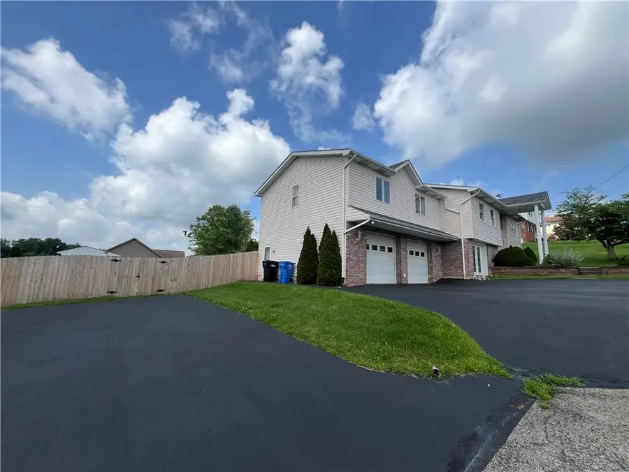 2464 Sunset Ave, Irwin, PA 15642 - #2