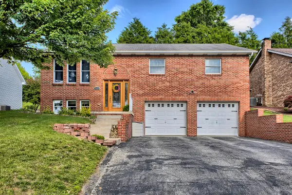 1125 Acorn Drive, Greensburg, PA 15601