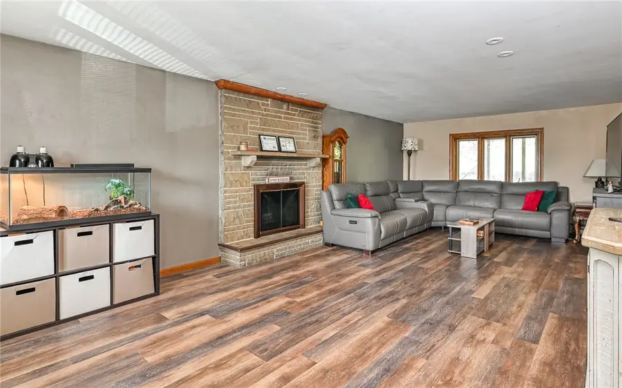 3118 Haberlein Rd, Gibsonia, PA 15044 - #2