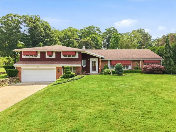 665 S 2nd St, Sharpsville, PA 16150