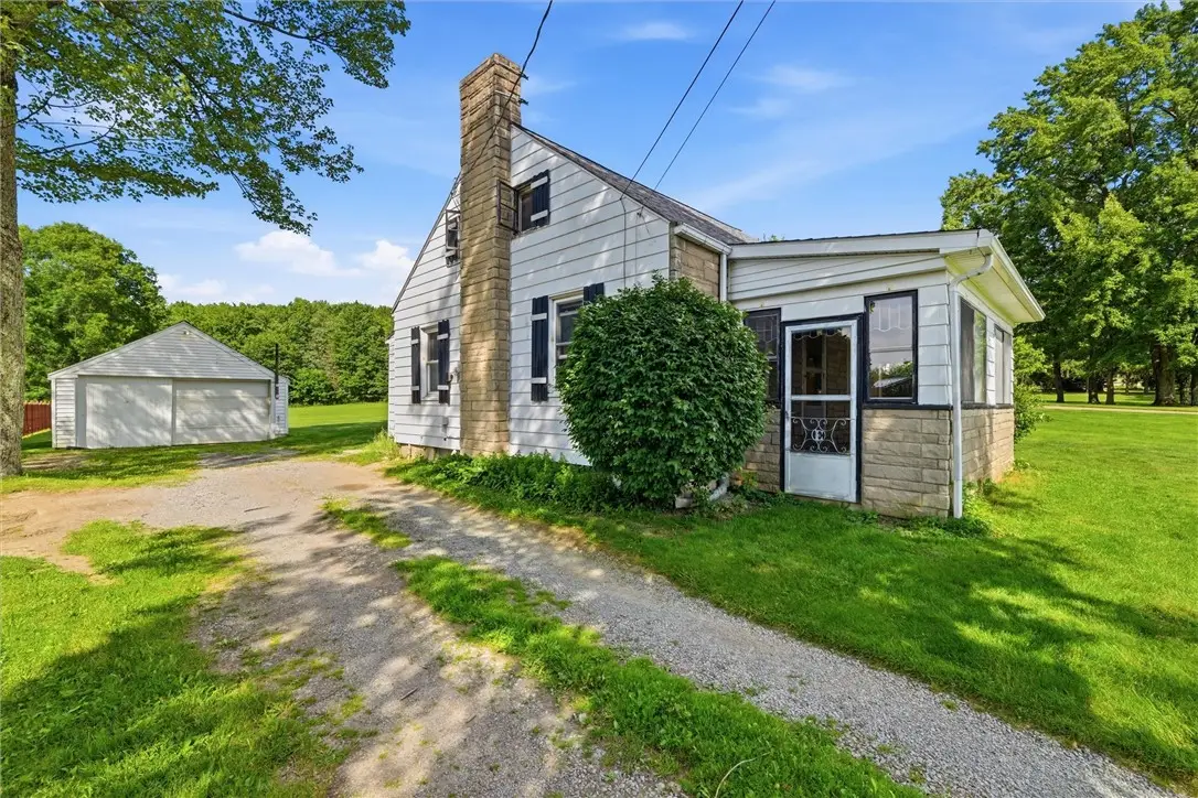 2800 Robertson Rd, Sharpsville, PA 16150 - #1