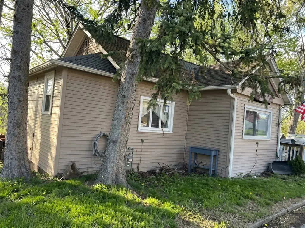 215 N Walnut St, New Castle, PA 16101 - #1