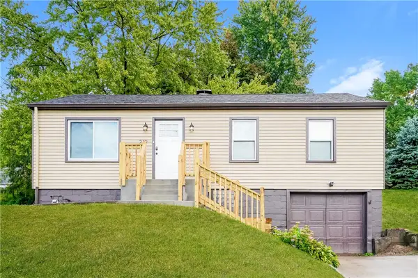 219 Maple Dr, Monroeville, PA 15146