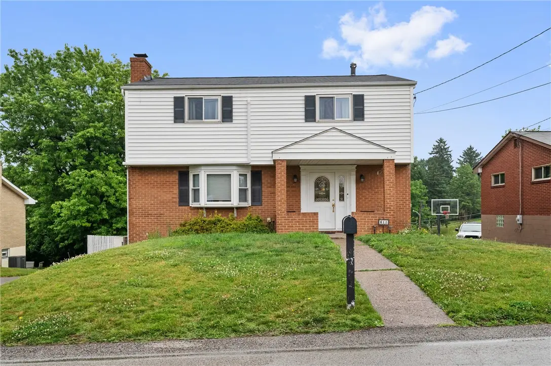 611 Pikeview Dr, Pittsburgh, PA 15239 - #1