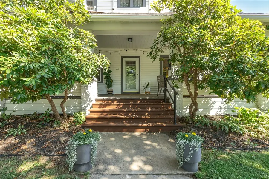 228 Edgewood Ave, Grove City, PA 16127 - #2