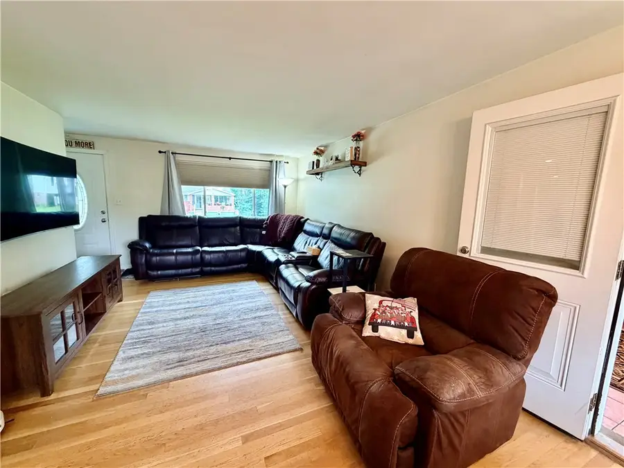 62 Observatory St, Manor, PA 15665 - #3