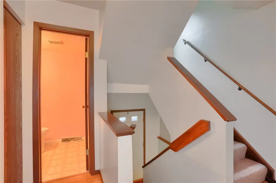 174 Old English Rd, Pittsburgh, PA 15237 - #2