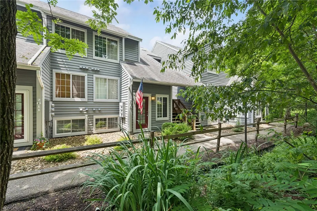 2010 South Ridge Terrace, Jefferson, PA 15502 - #1