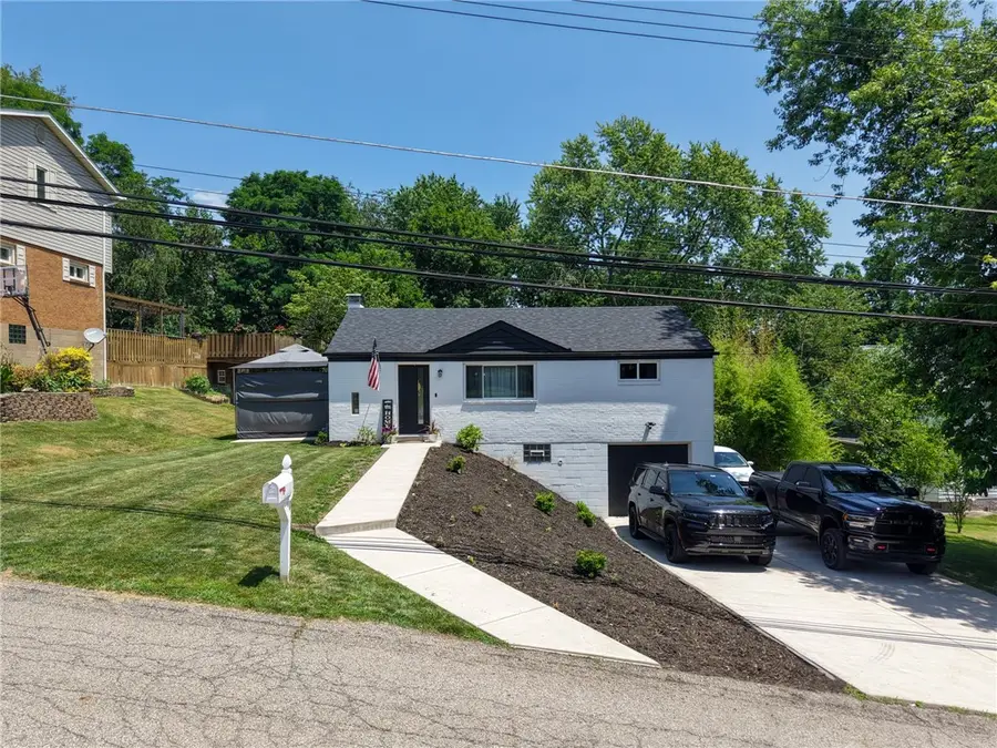 120 Elmwood Dr, Glenshaw, PA 15116 - #3