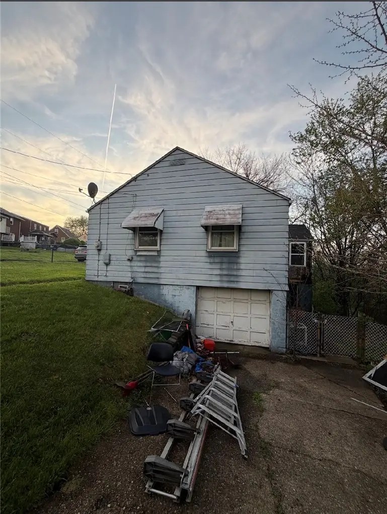 2200 Orchard Hill Rd, Finleyville, PA 15332 - #2