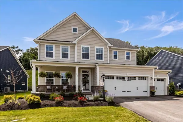 337 Red Bud Ln, Washington, PA 15301