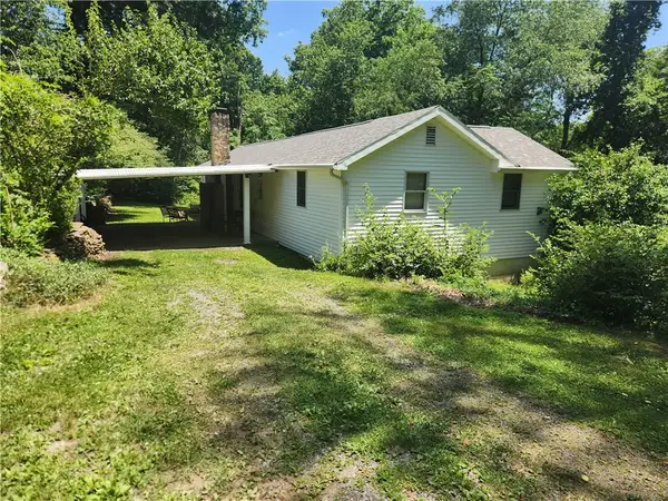 223 S Benbrook Rd, Butler, PA 16001
