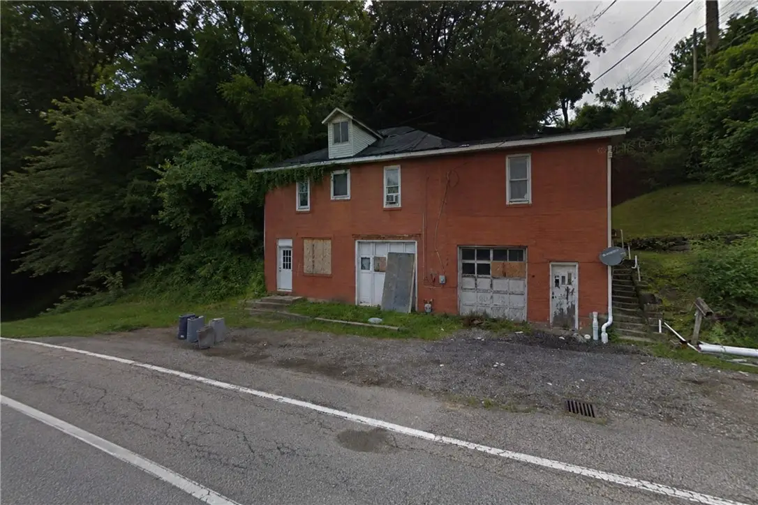 571 Main St, Belle Vernon, PA 15012 - #1