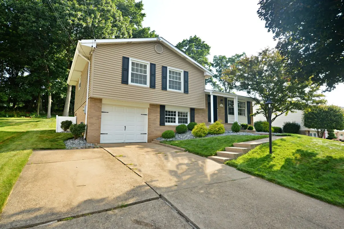 214 Wessex Hills Drive, Carnot Moon, PA 15108 - #1