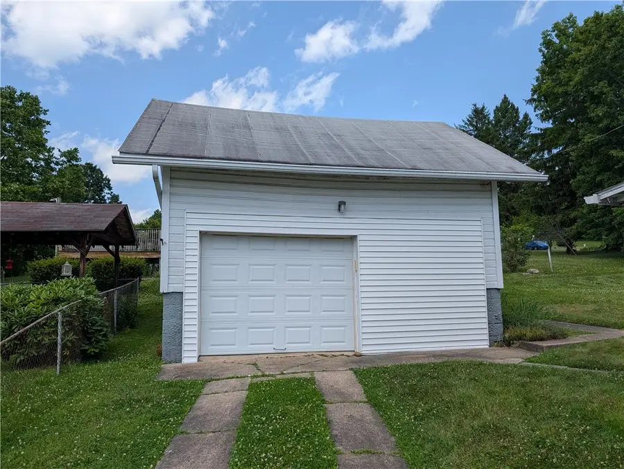 213 Mcgill Ave, Dawson, PA 15428 - #3