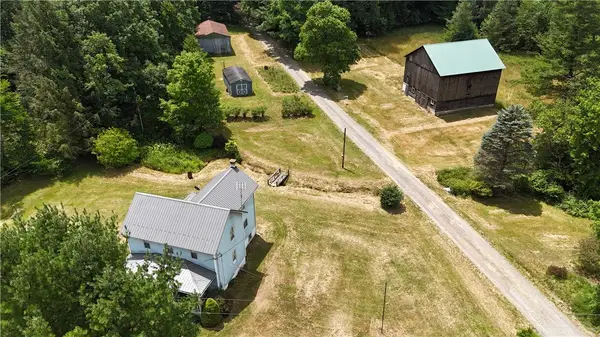 2612 Canoe Ridge Rd, Rossiter, PA 15772