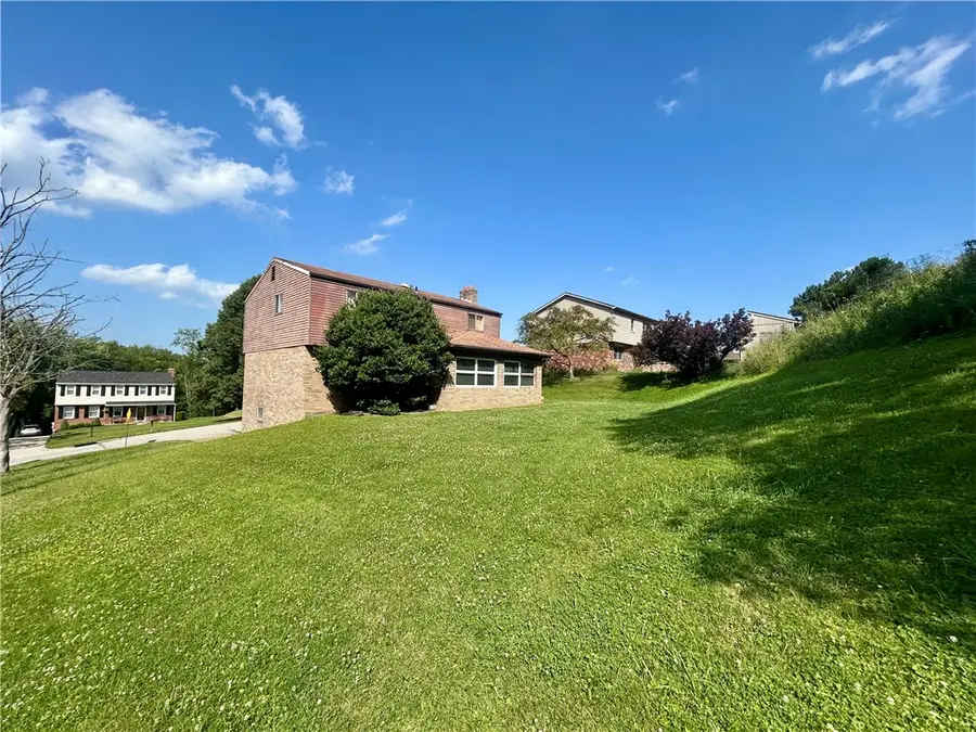 1061 Old Post Rd, South Park, PA 15129 - #2