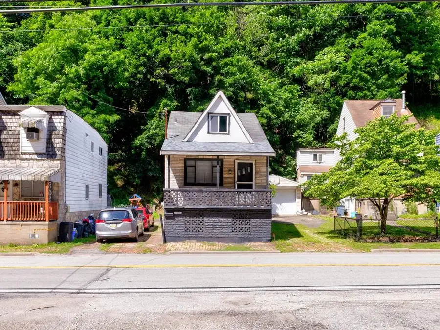 3326 Spring Garden Rd, Pittsburgh, PA 15212 - #2