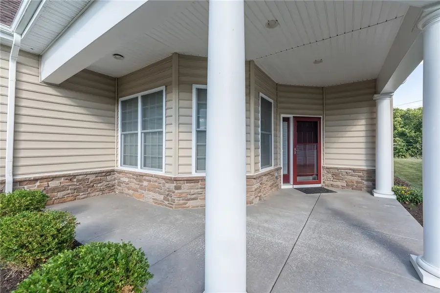 114 Gateway Dr, Pittsburgh, PA 15237 - #2