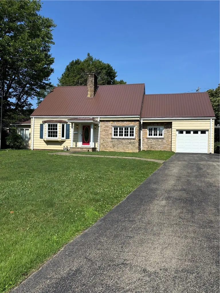 38 Hillcrest Ln, Uniontown, PA 15401 - #1