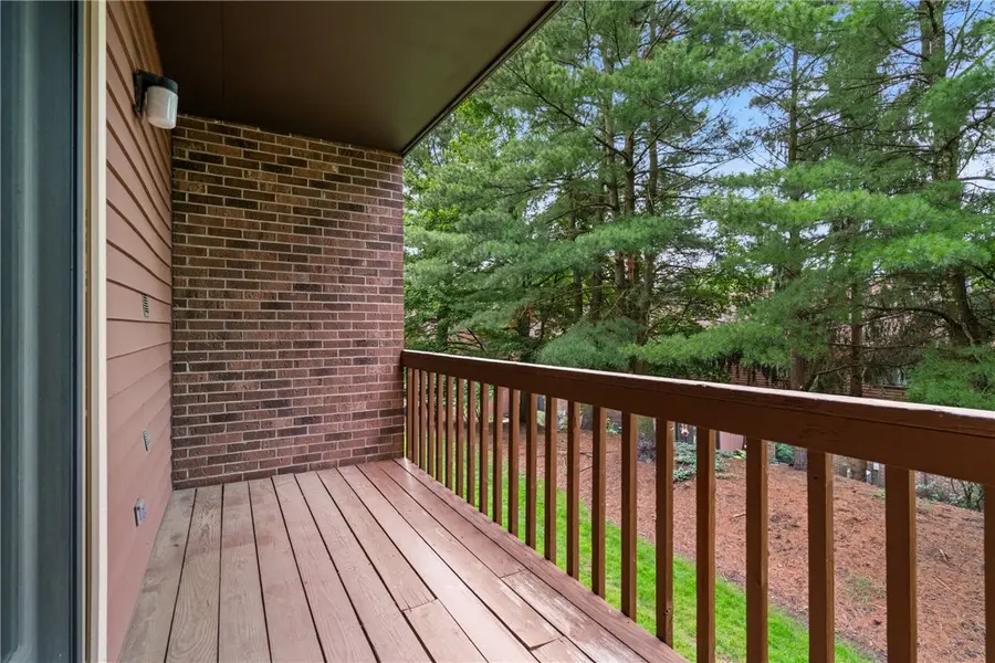 1002 Forest Edge Ct, Wexford, PA 15090 - #3
