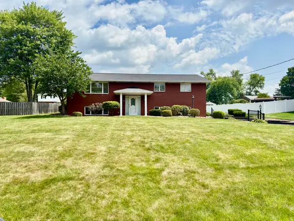 84 St Andrews Drive, Beaver Falls, PA 15010