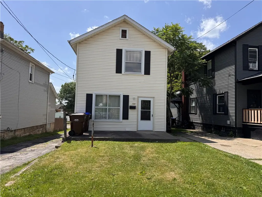 231 Jefferson Ave, Sharon, PA 16146 - #1