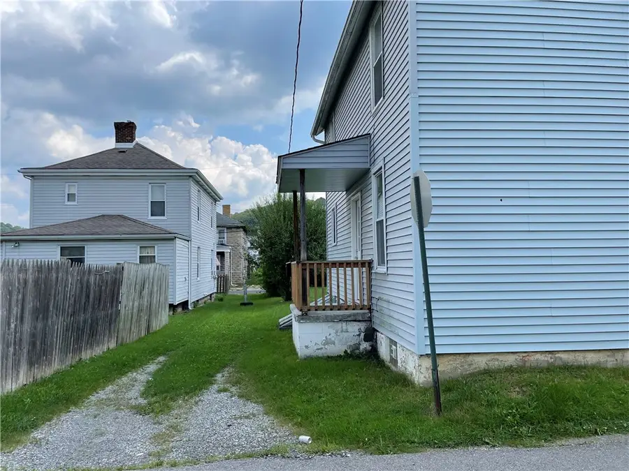 519 Duquesne Ave, Canonsburg, PA 15317 - #2