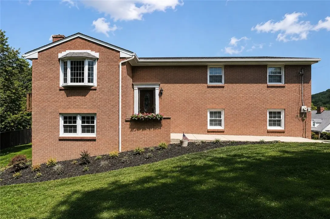 716 Sampson St, Monongahela, PA 15063 - #1