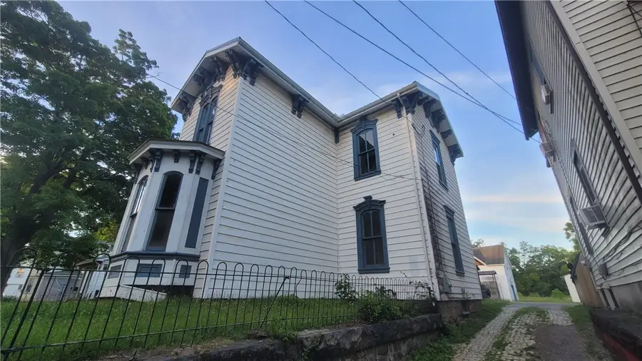 226 N Walnut St, Blairsville, PA 15717 - #3