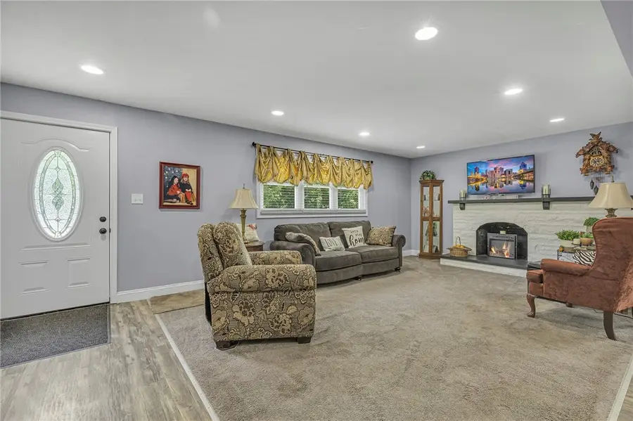 713 21st St, Aliquippa, PA 15001 - #3