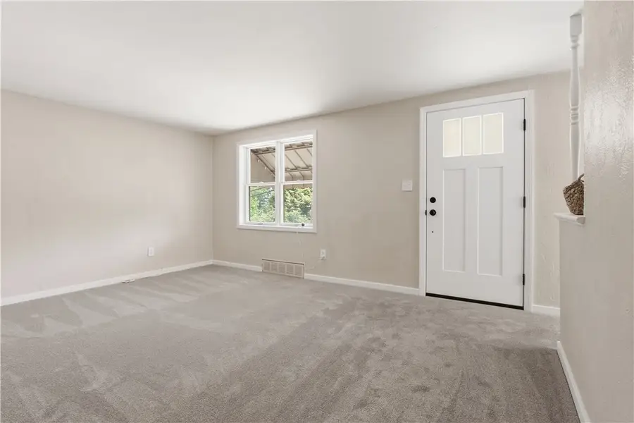 2520 Mohawk Drive, McKeesport, PA 15131 - #2