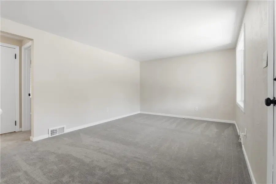 2520 Mohawk Drive, McKeesport, PA 15131 - #3