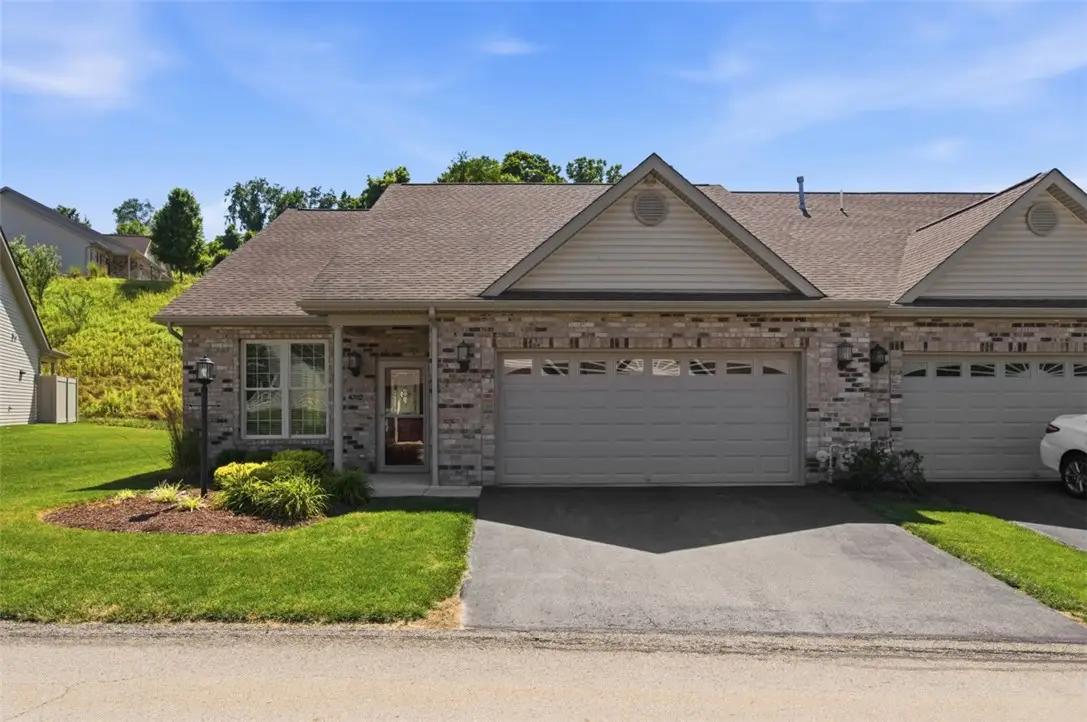 4702 Cooper Ln, Murrysville, PA 15668 - #1